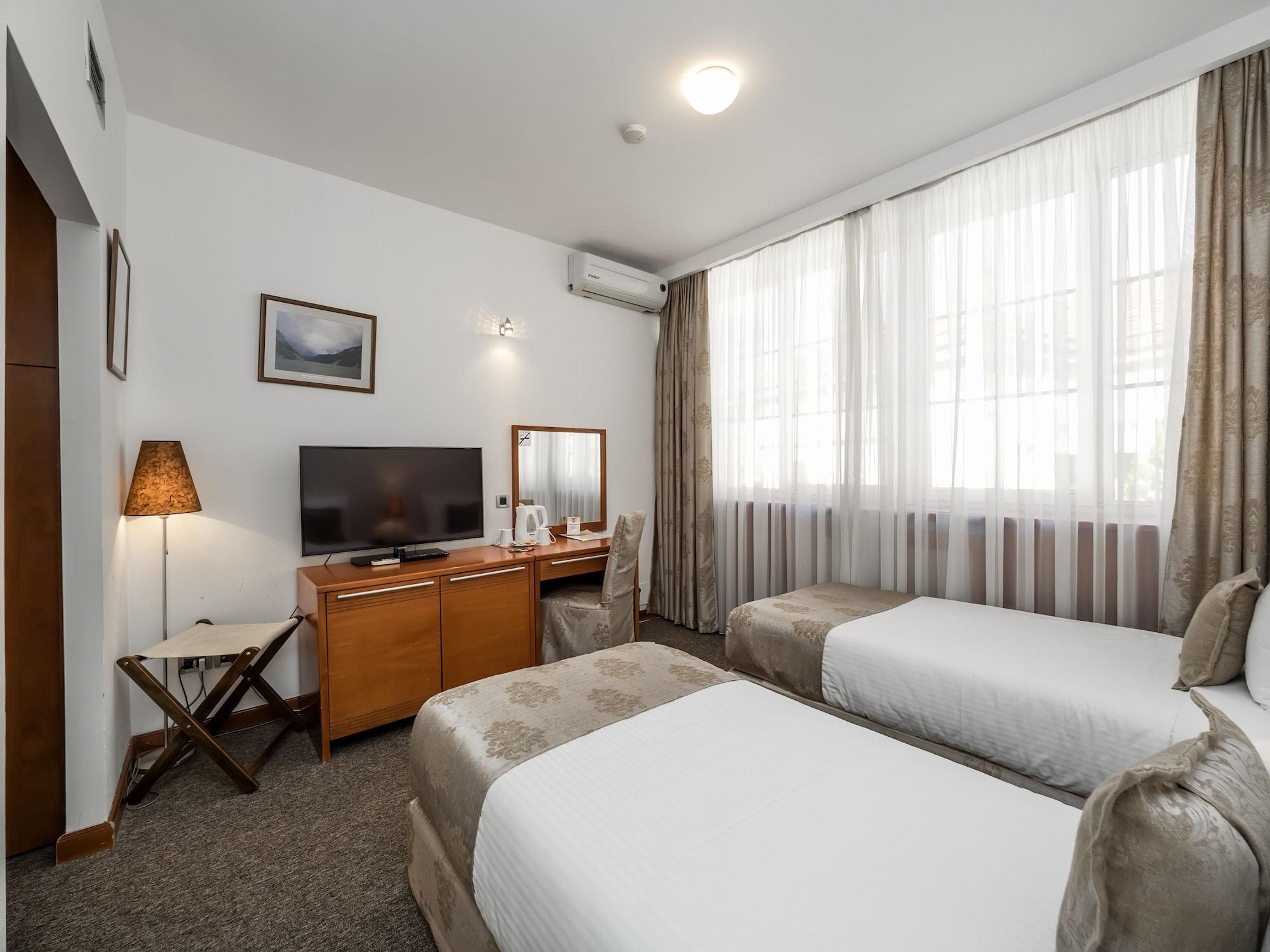 Garni Hotel Le Petit Piaf Beograd Ngoại thất bức ảnh