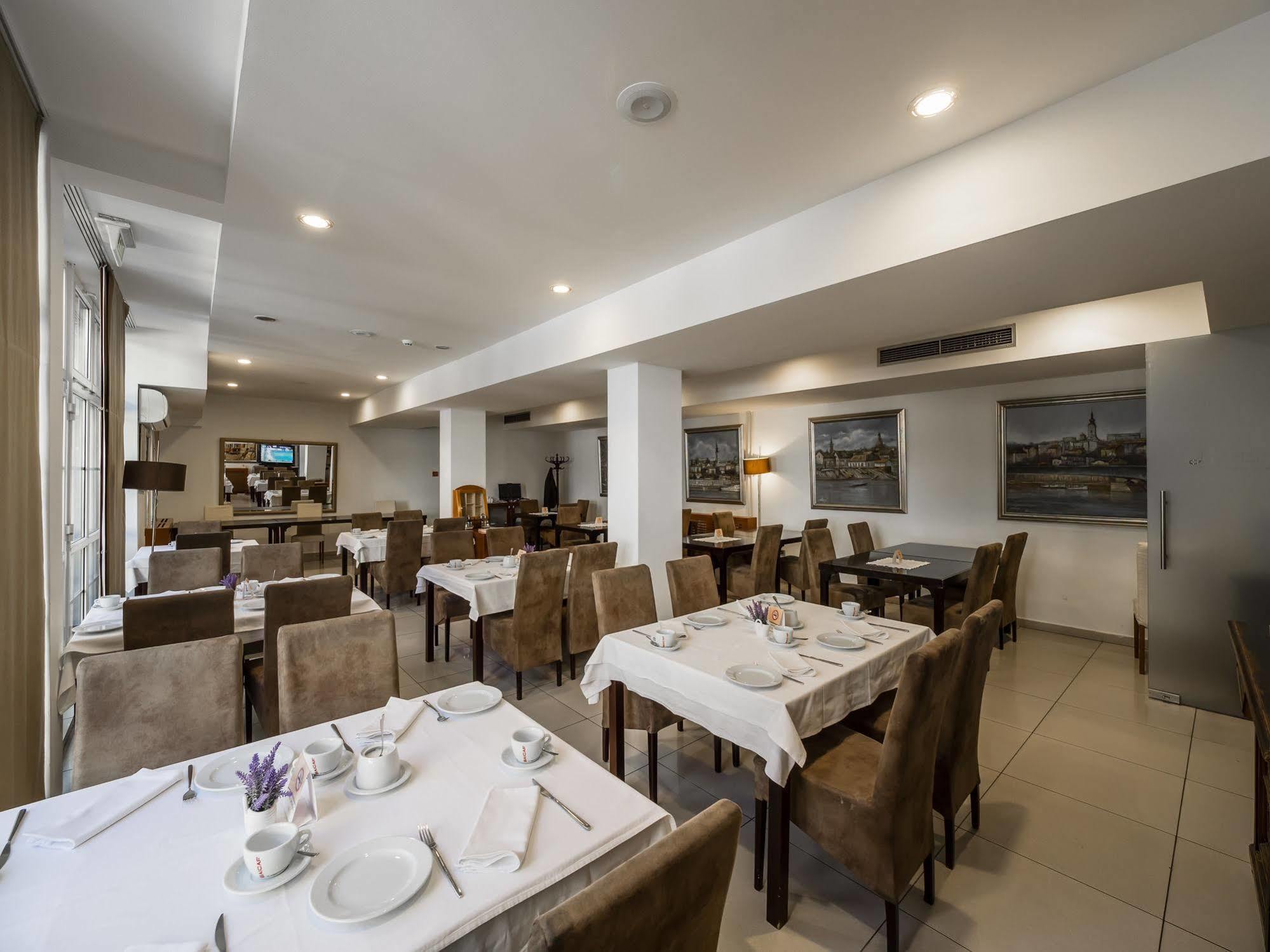 Garni Hotel Le Petit Piaf Beograd Ngoại thất bức ảnh